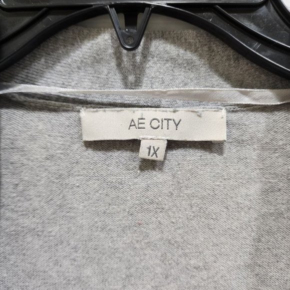 AE City Bow Front Sweater Women's Size 1X Gray Short Sleeve Top - Picture 11 of 15